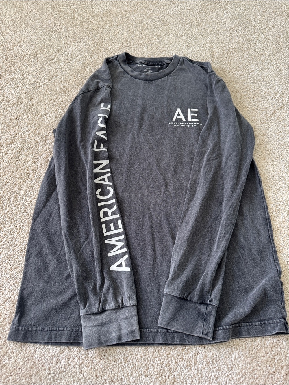 American Eagle Outfitters Charcoal Gray Long Sleeve Logo Tee
